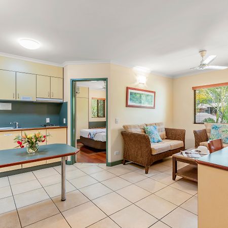 Bay Village Tropical Retreat & Apartments Кернс Екстер'єр фото