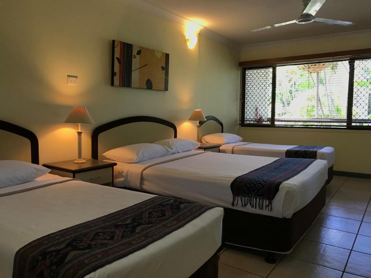 Bay Village Tropical Retreat & Apartments Кернс Екстер'єр фото